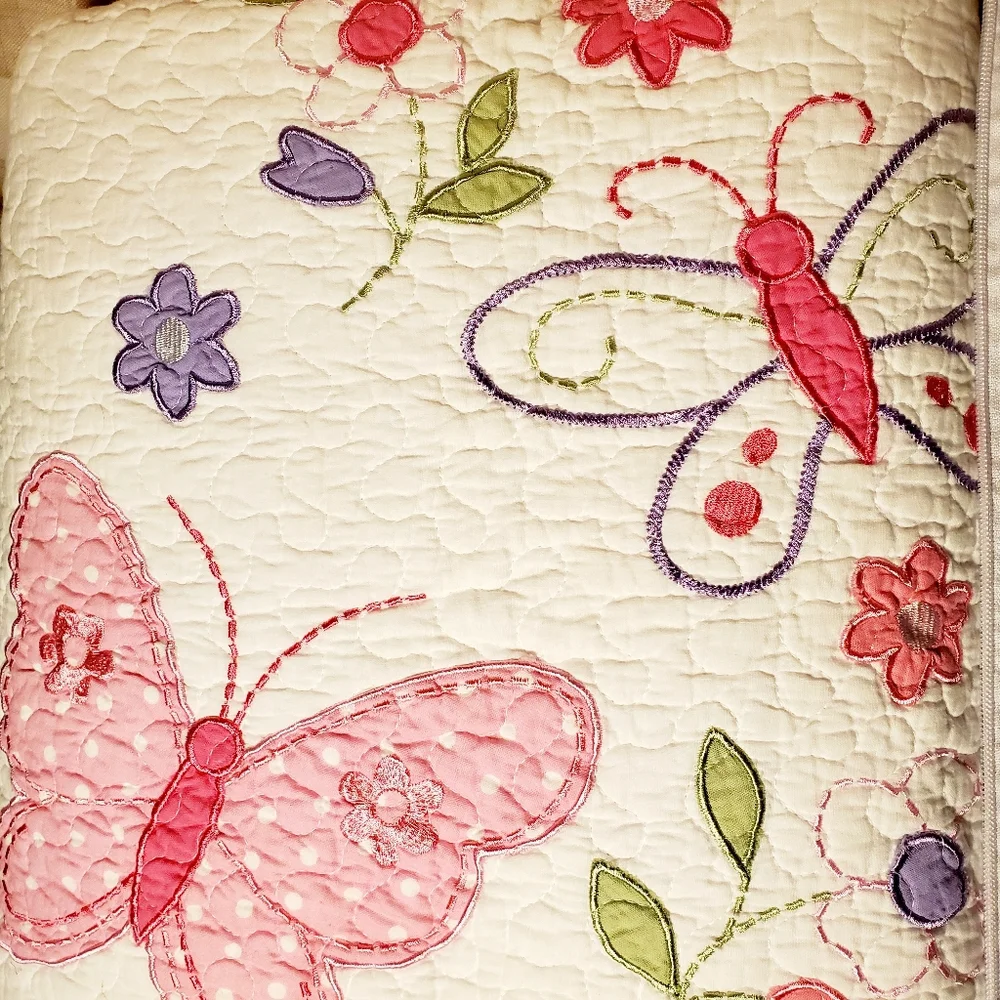 Bella Luxx Childrens Collection Butterfly Patchworth Quilt Bedding Full Blanket